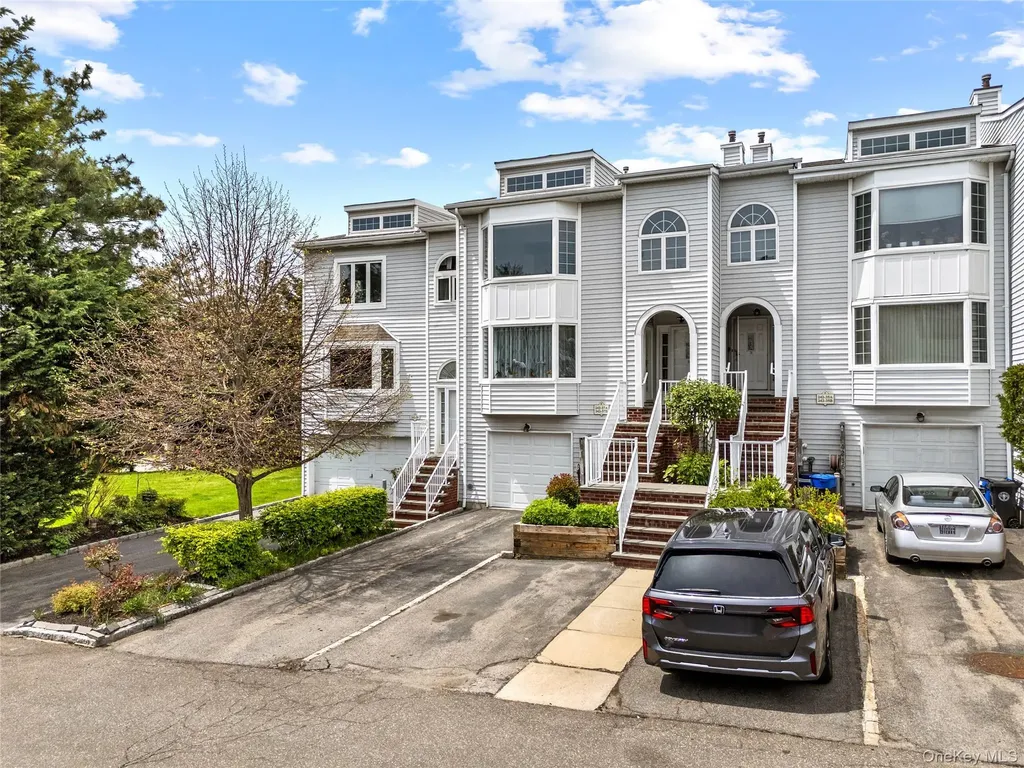 242-37 Oak Park Drive Douglaston NY 11362