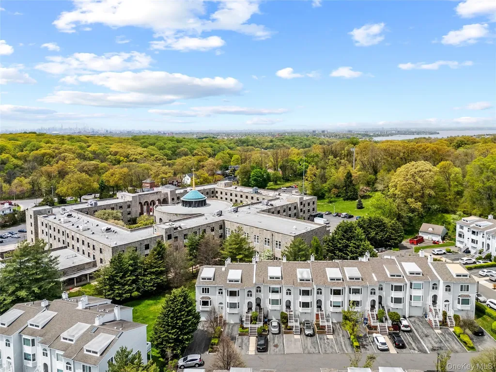 242-37 Oak Park Drive Douglaston NY 11362