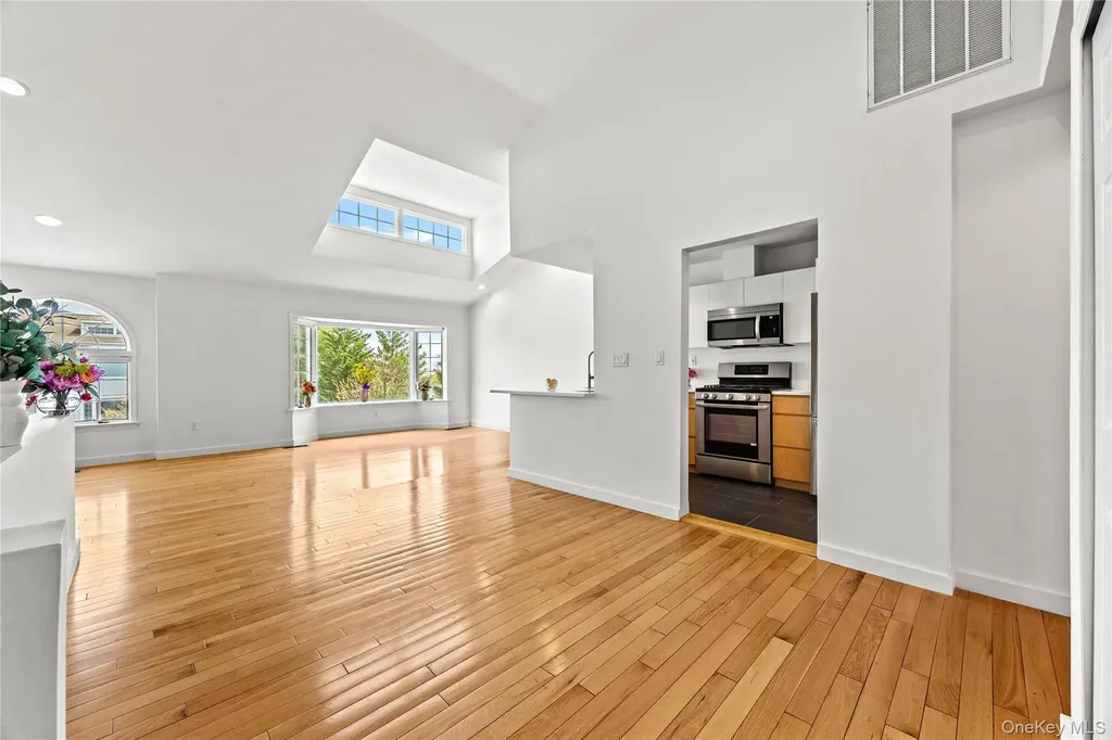 242-37 Oak Park Drive Douglaston NY 11362