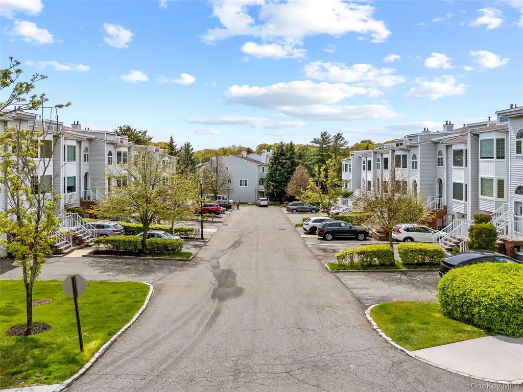 242-37 Oak Park Drive Douglaston NY 11362