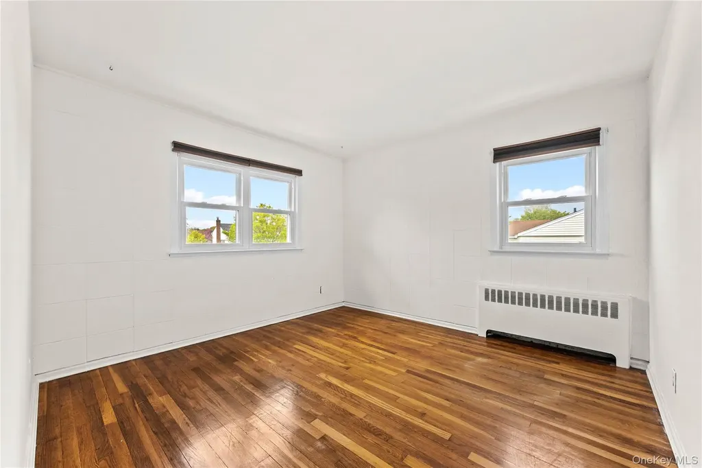 44 Bruce Lane Westbury NY 11590