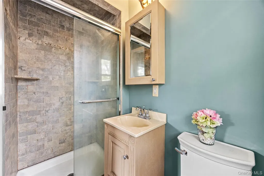 44 Bruce Lane Westbury NY 11590