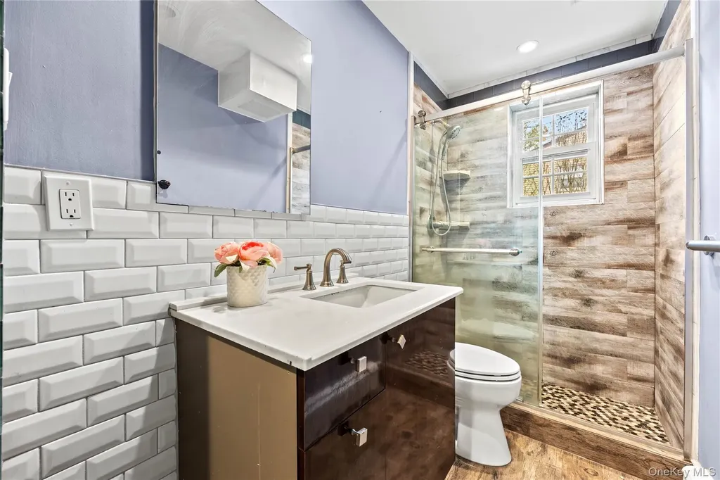 44 Bruce Lane Westbury NY 11590