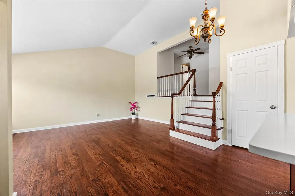 44 Bruce Lane Westbury NY 11590