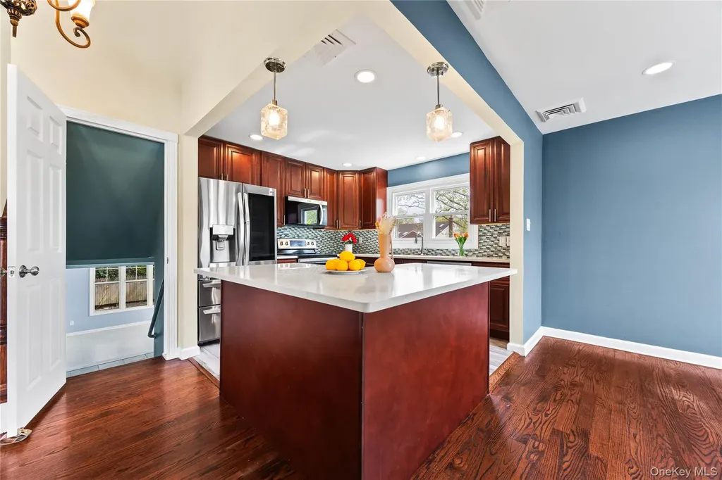 44 Bruce Lane Westbury NY 11590