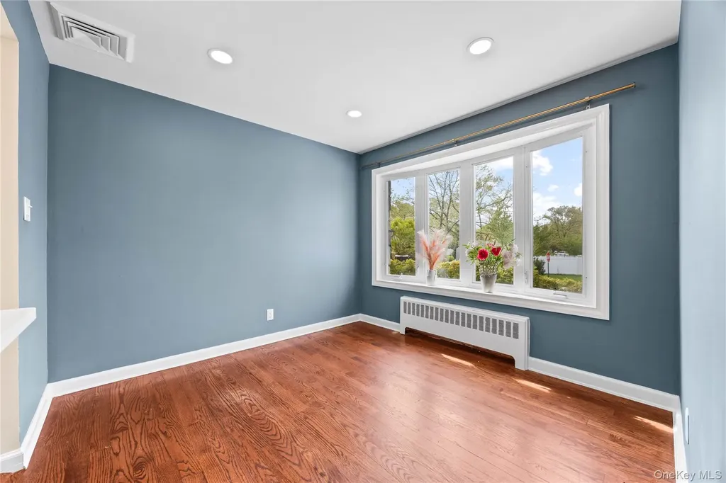 44 Bruce Lane Westbury NY 11590