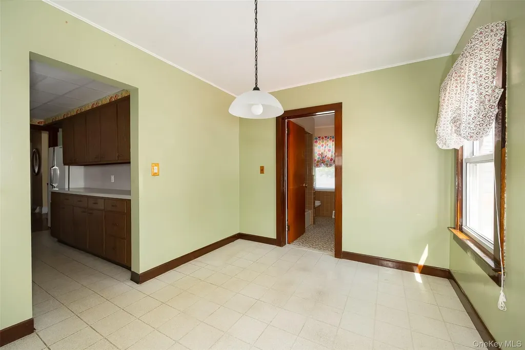 6 Irving Avenue Poughkeepsie NY 12601