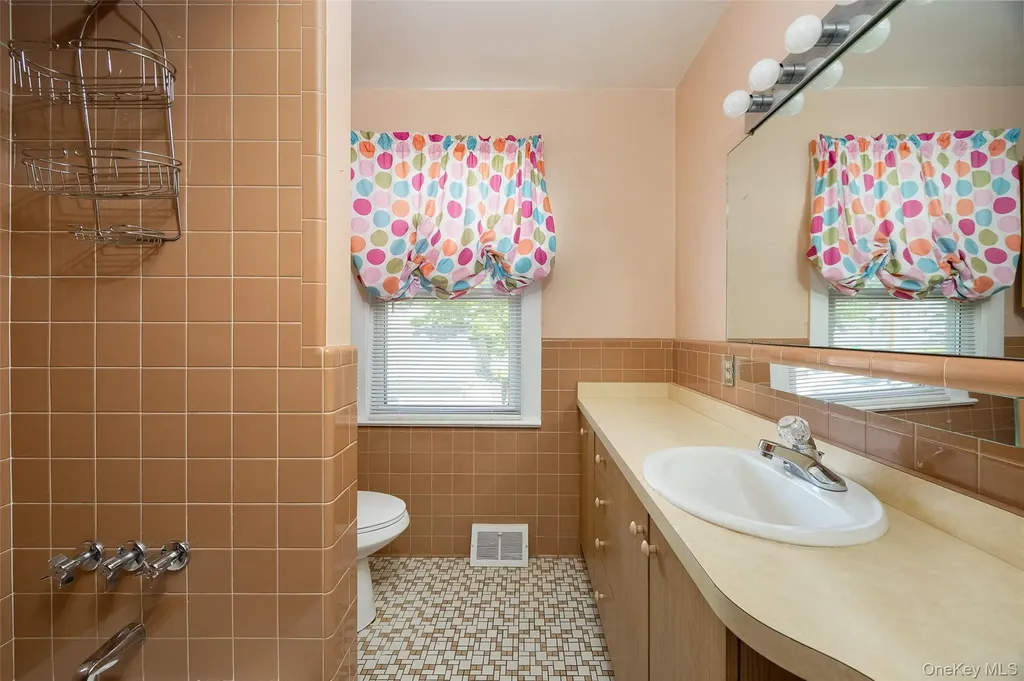 6 Irving Avenue Poughkeepsie NY 12601