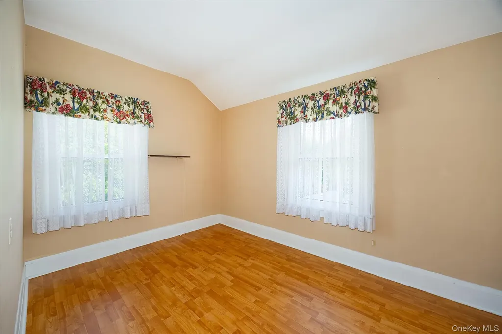 6 Irving Avenue Poughkeepsie NY 12601