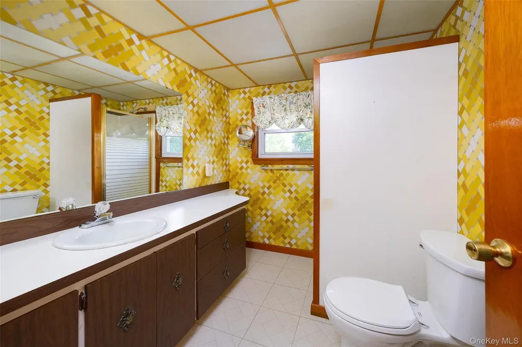 6 Irving Avenue Poughkeepsie NY 12601