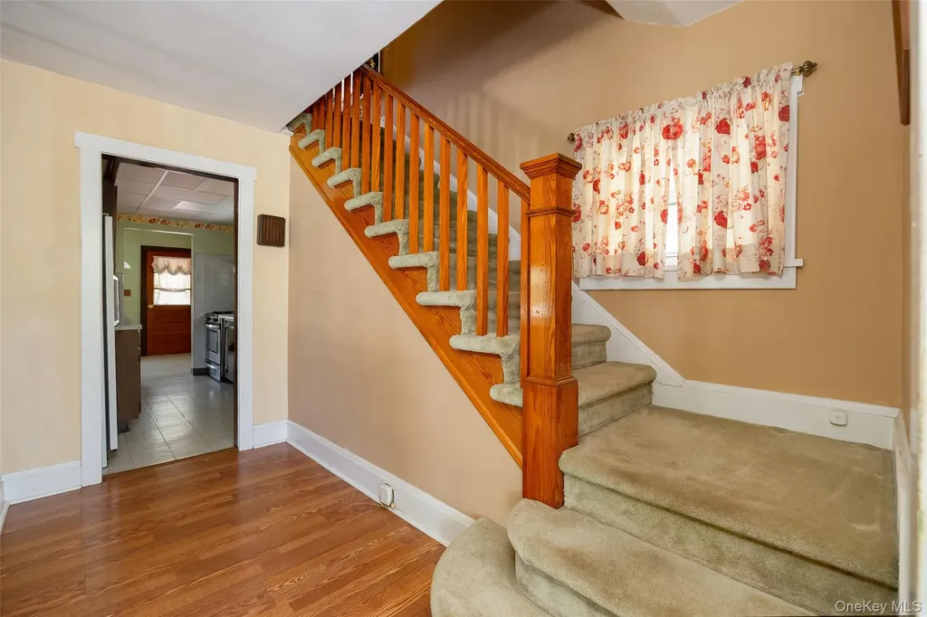 6 Irving Avenue Poughkeepsie NY 12601