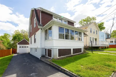 6 Irving Avenue Poughkeepsie NY 12601