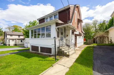 6 Irving Avenue Poughkeepsie NY 12601