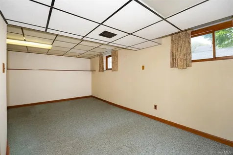 6 Irving Avenue Poughkeepsie NY 12601