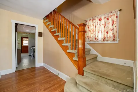 6 Irving Avenue Poughkeepsie NY 12601