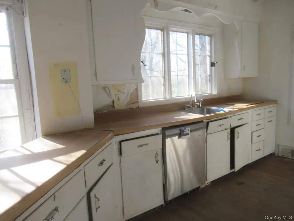 2929 State Route 52 Pine Bush NY 12566