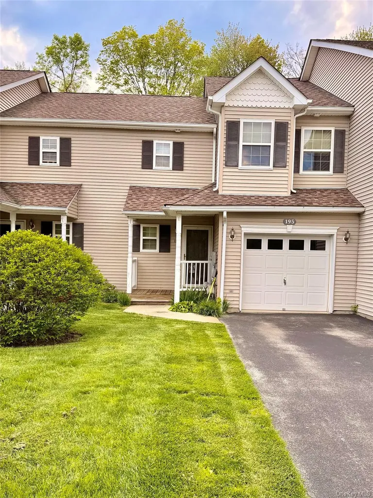 195 Pinebrook Drive Hyde Park NY 12538