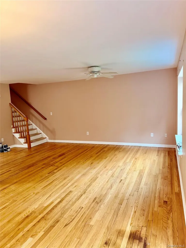 195 Pinebrook Drive Hyde Park NY 12538