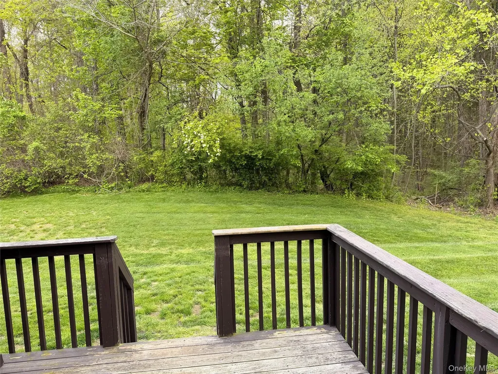 195 Pinebrook Drive Hyde Park NY 12538