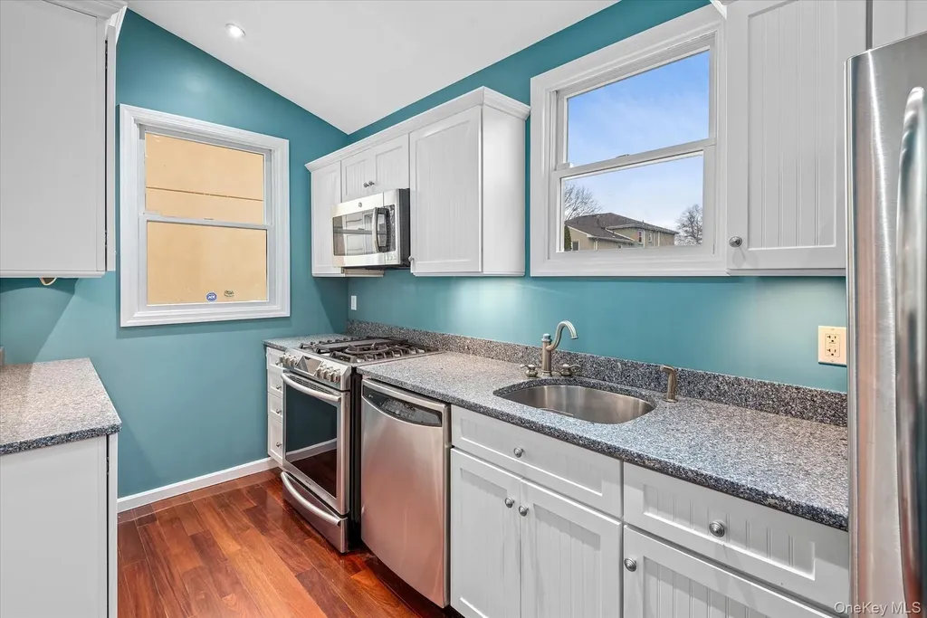 8921 Aubrey Avenue Glendale NY 11385