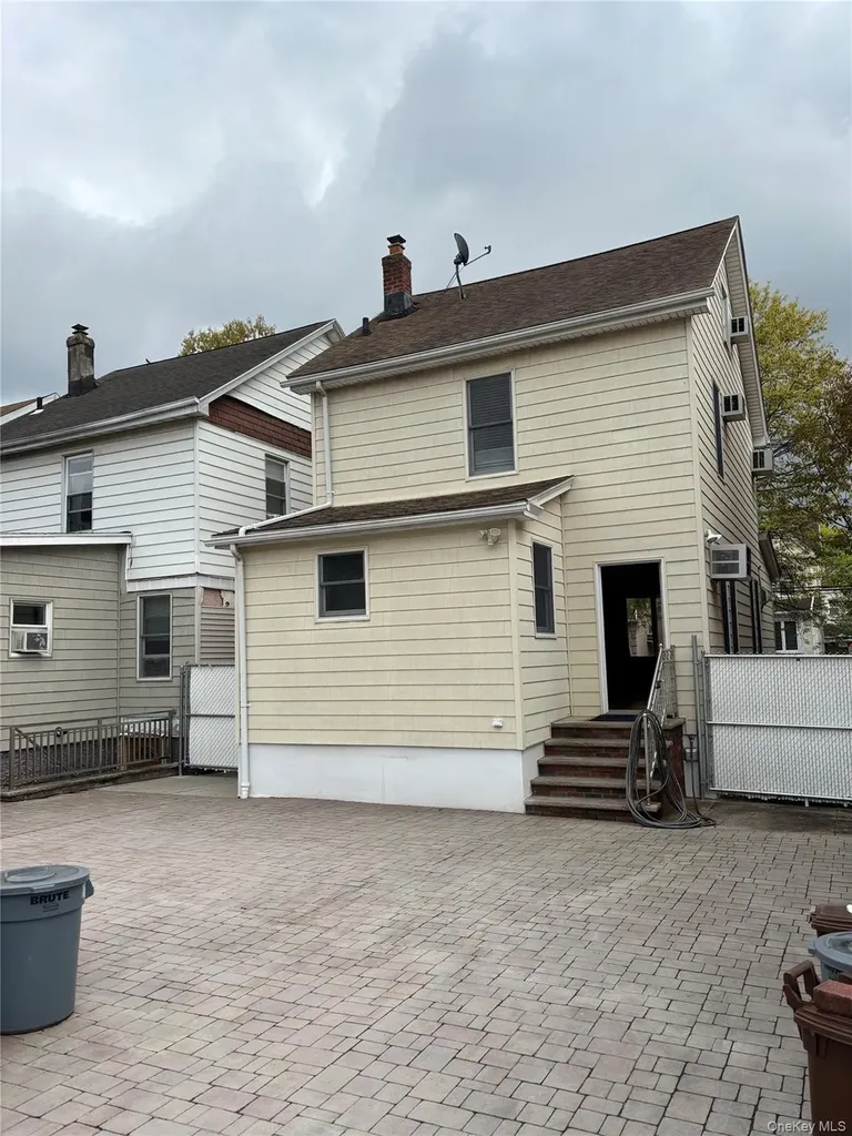 8921 Aubrey Avenue Glendale NY 11385