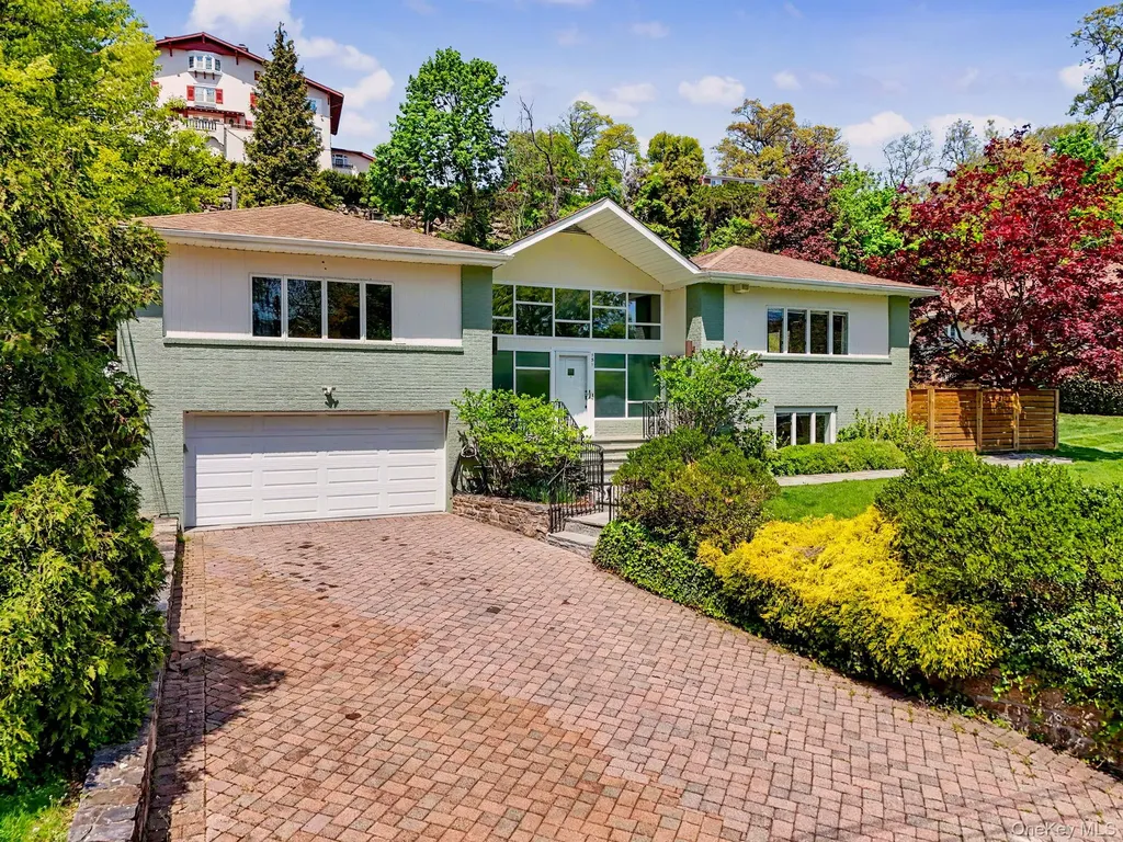 151 Devon Road Bronxville NY 10708