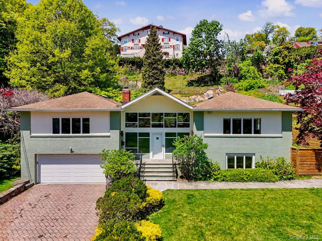 151 Devon Road Bronxville NY 10708