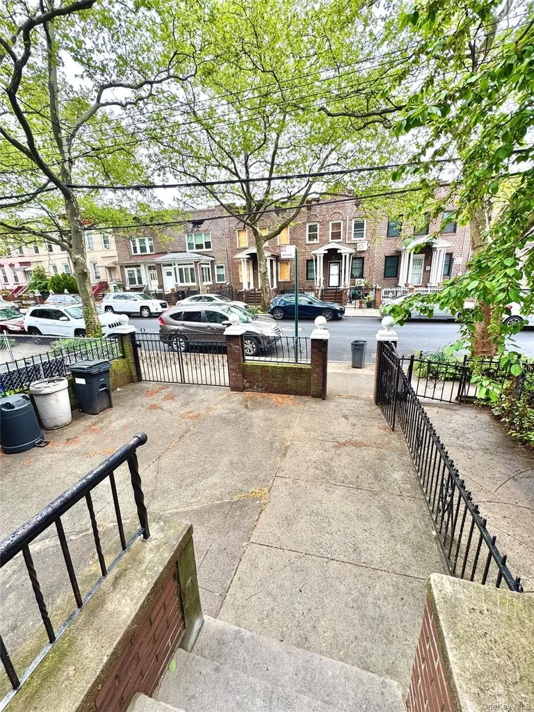 148 E 32nd Street Brooklyn NY 11226