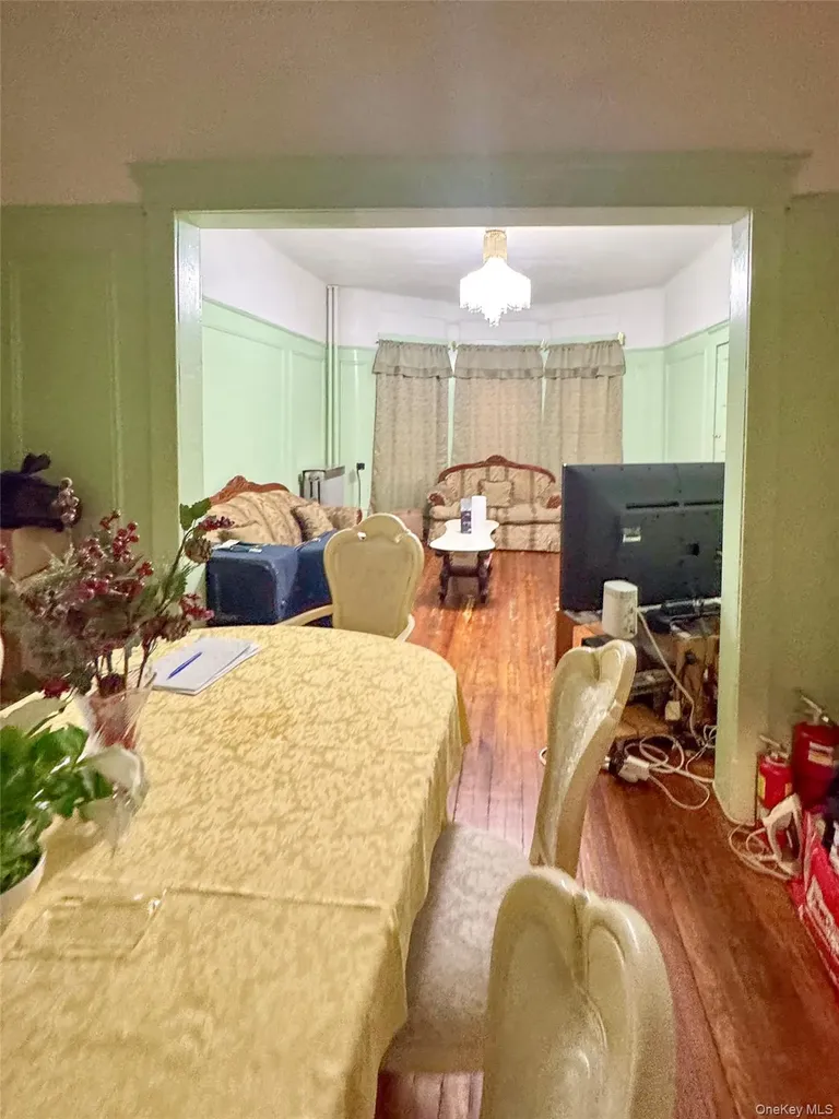 148 E 32nd Street Brooklyn NY 11226