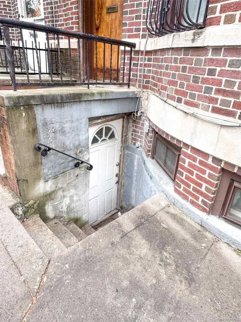 148 E 32nd Street Brooklyn NY 11226