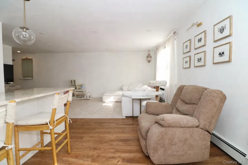 570 Broadway Lynbrook NY 11563