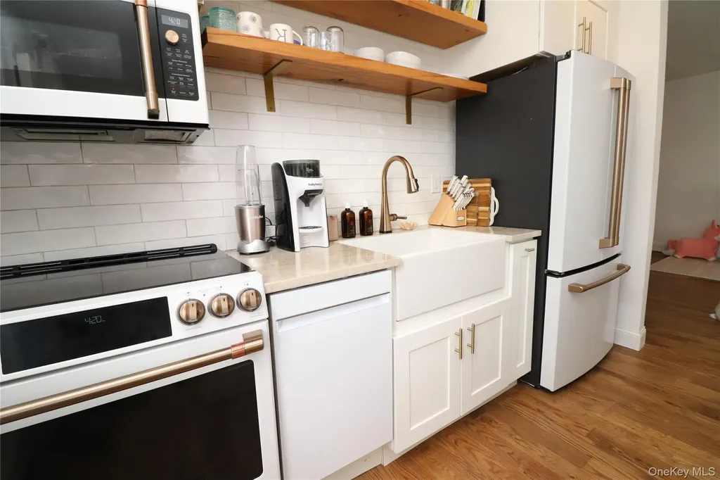 570 Broadway Lynbrook NY 11563