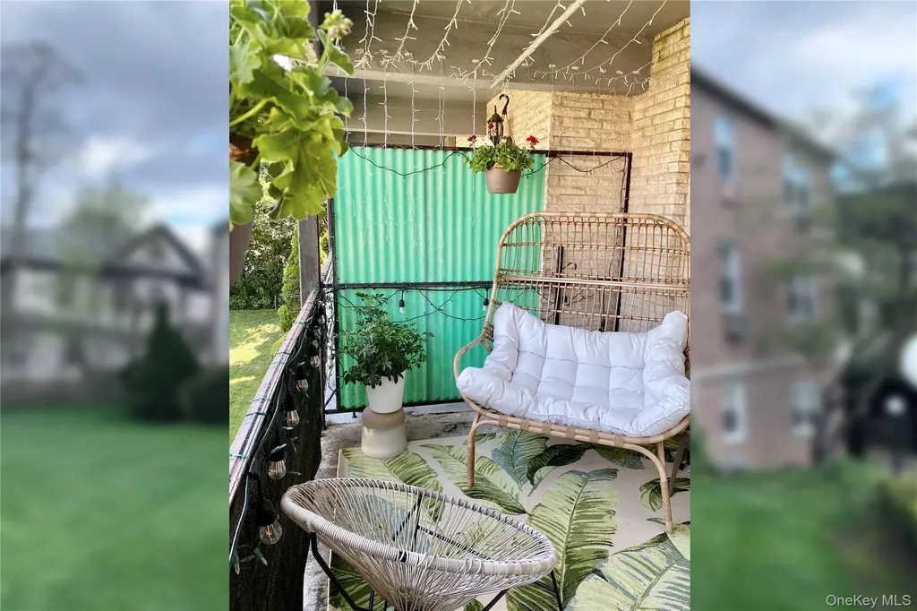 570 Broadway Lynbrook NY 11563