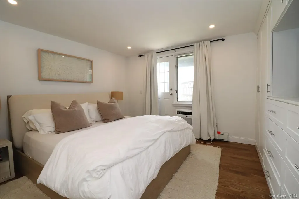 570 Broadway Lynbrook NY 11563