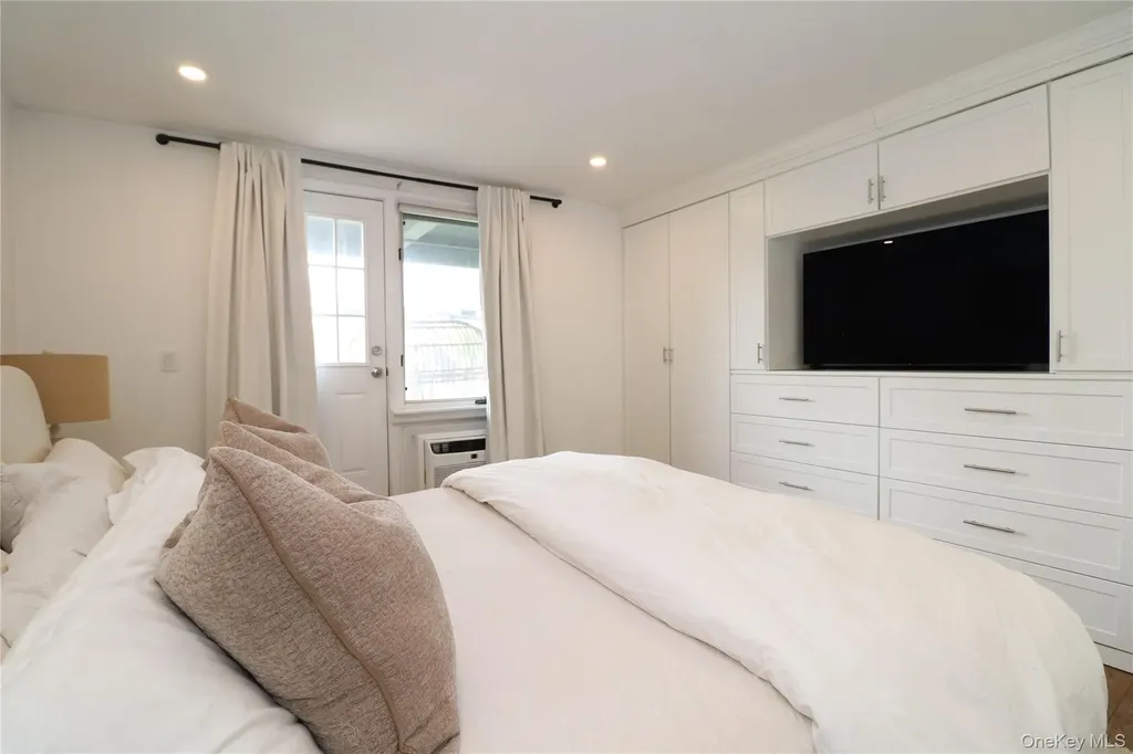 570 Broadway Lynbrook NY 11563