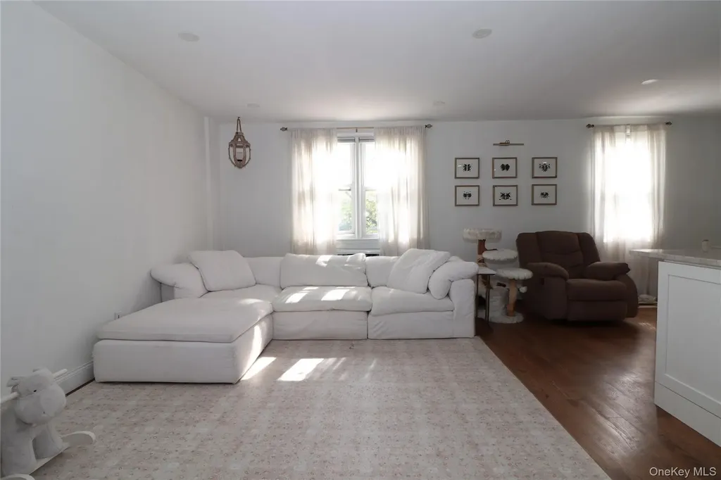 570 Broadway Lynbrook NY 11563
