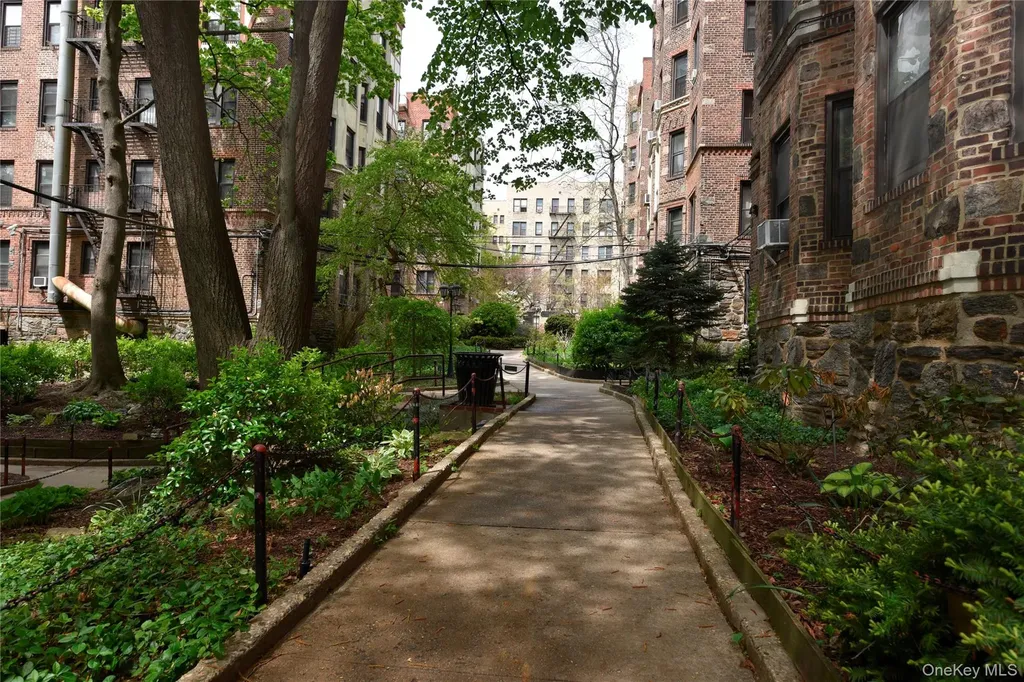 762 Brady Avenue Bronx NY 10462