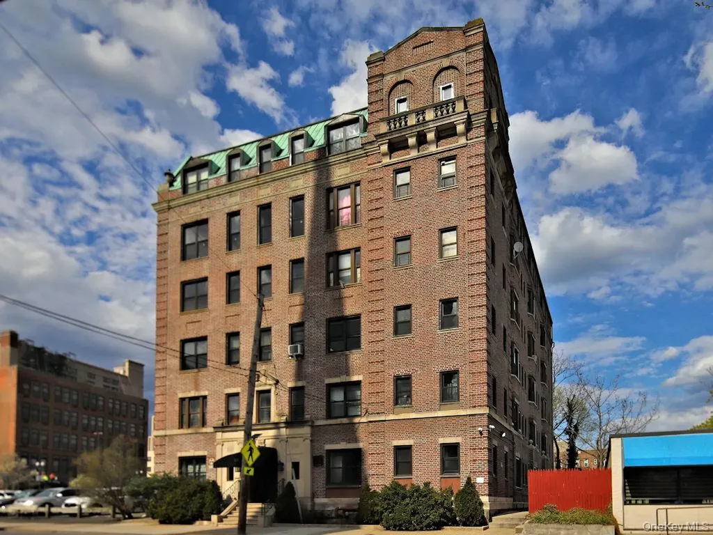 130 Centre Avenue New Rochelle NY 10805