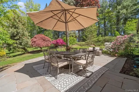 55 Rolling Hill Lane Old Westbury NY 11568