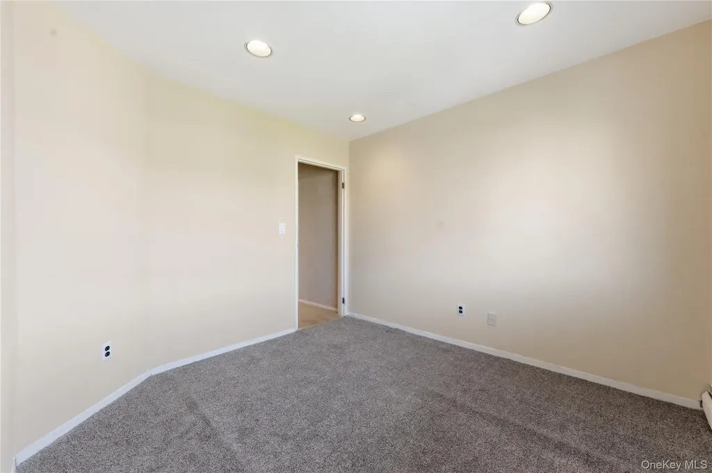 3935 Sally Lane Oceanside NY 11572