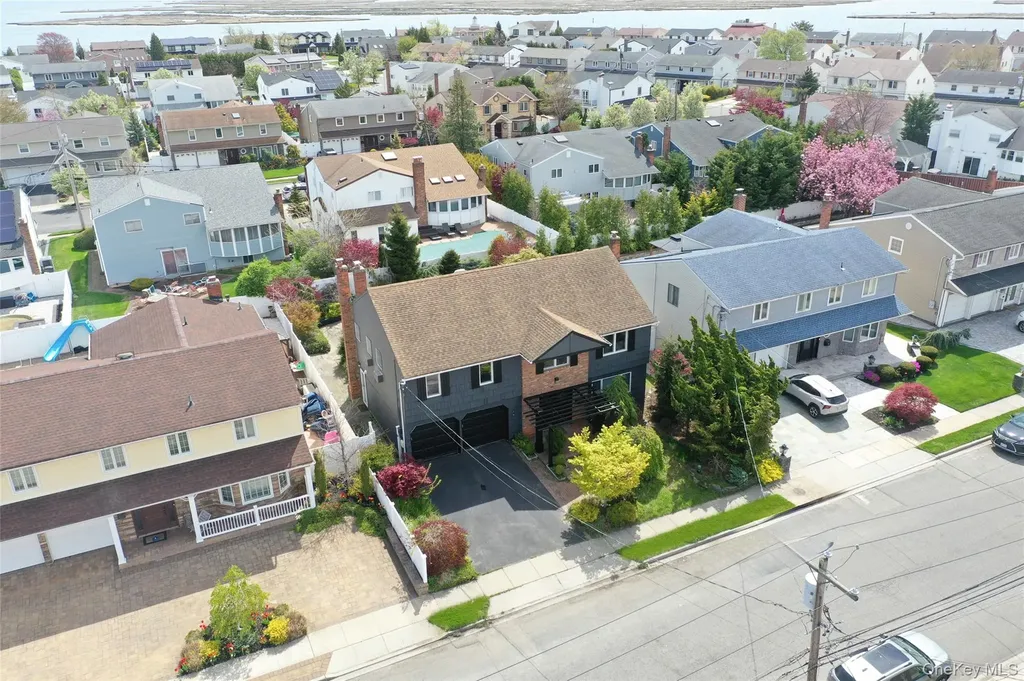 3935 Sally Lane Oceanside NY 11572