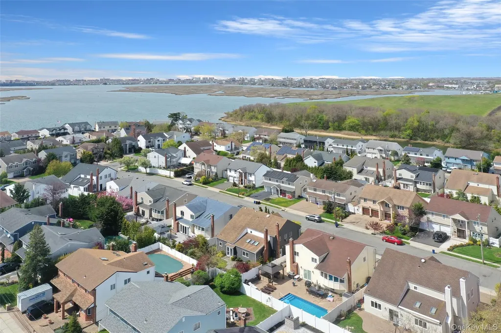 3935 Sally Lane Oceanside NY 11572