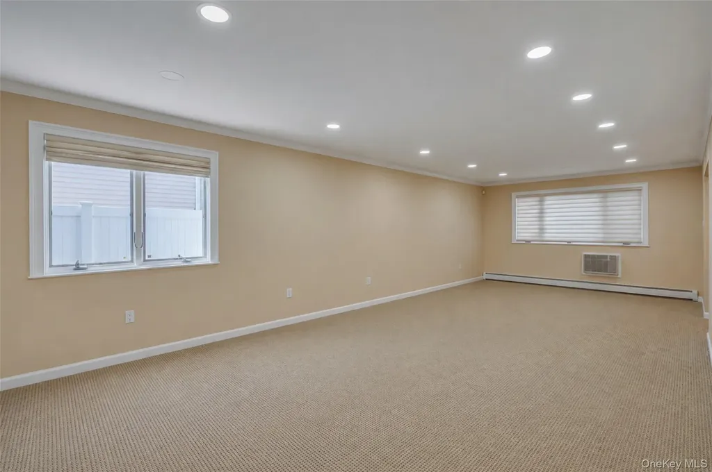 3935 Sally Lane Oceanside NY 11572
