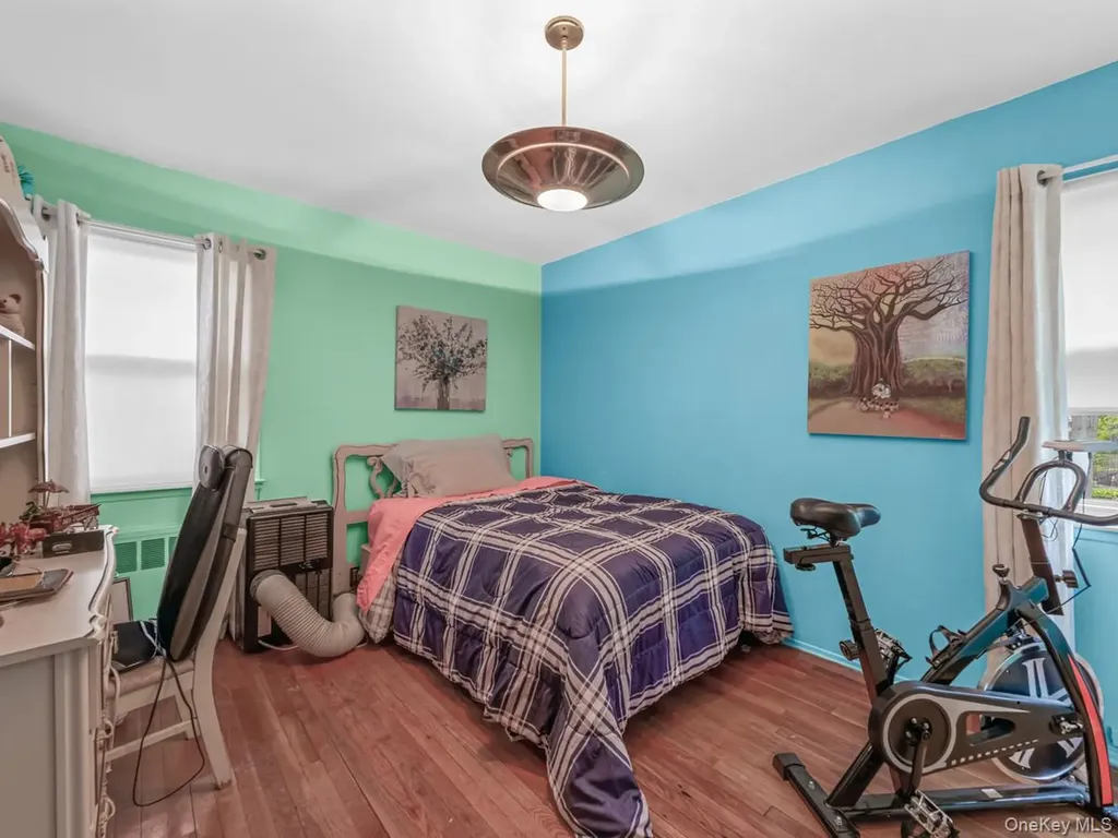 14 Greentree Circle Westbury NY 11590