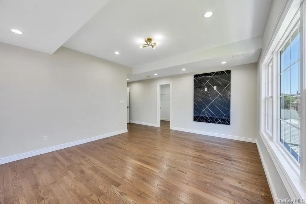 1630 Salem Road Valley Stream NY 11580