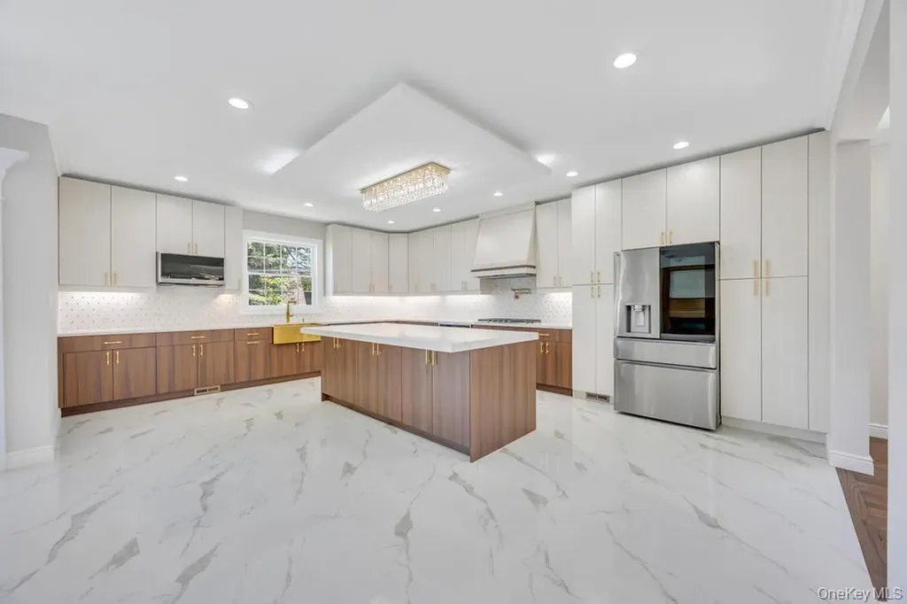1630 Salem Road Valley Stream NY 11580