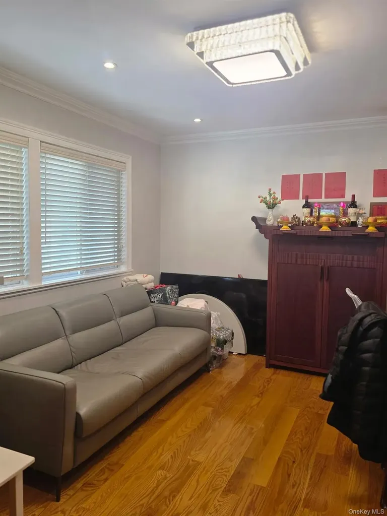 15031 17th Road Whitestone NY 11357