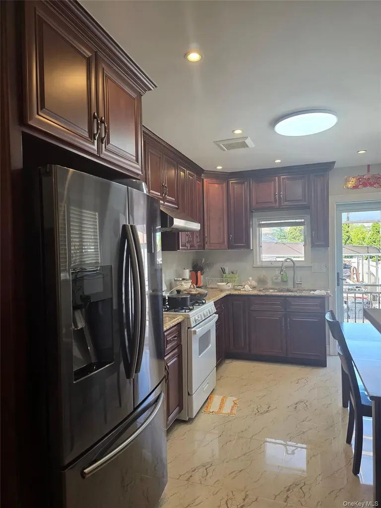 15031 17th Road Whitestone NY 11357