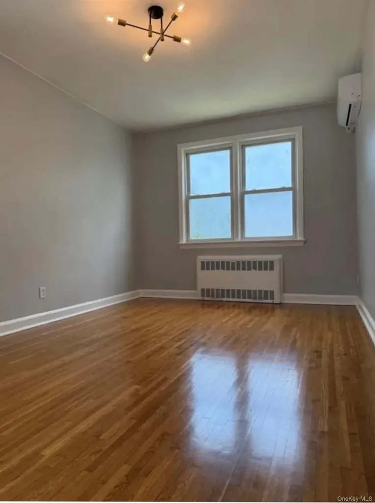 3938 Amundson Avenue Bronx NY 10466