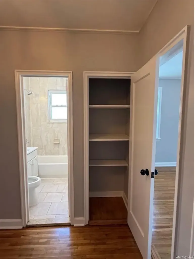 3938 Amundson Avenue Bronx NY 10466
